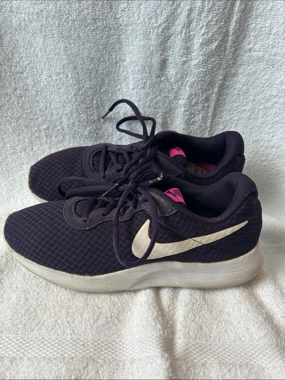 Nike Women’s Purple & Pink Mesh Training Sneakers